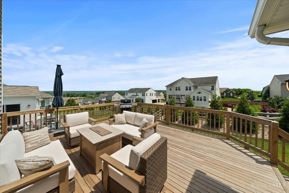 5186 Center View Drive