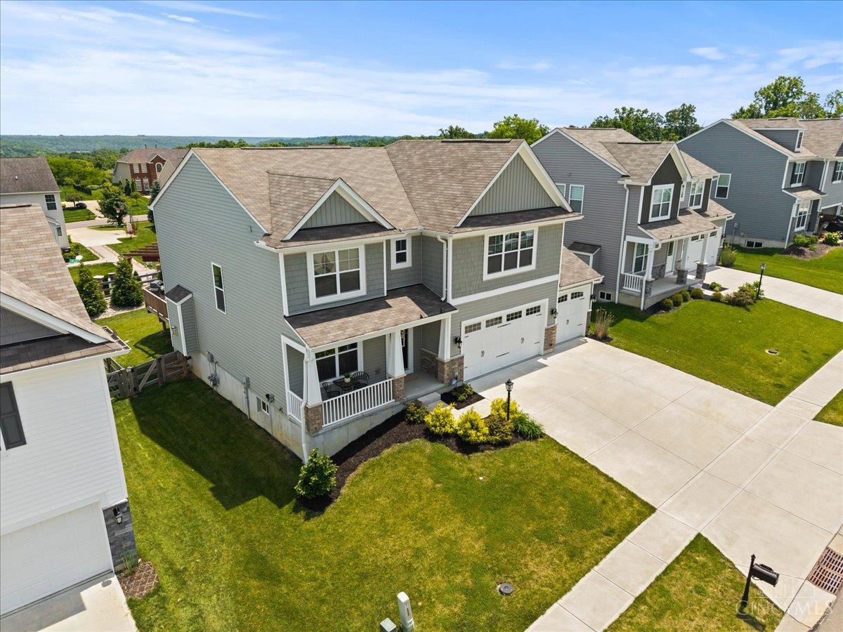5186 Center View Drive