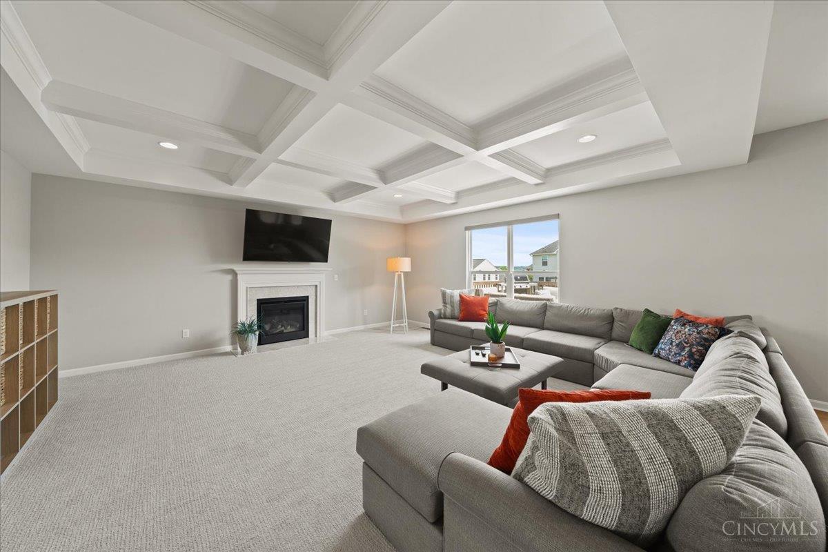 5186 Center View Drive