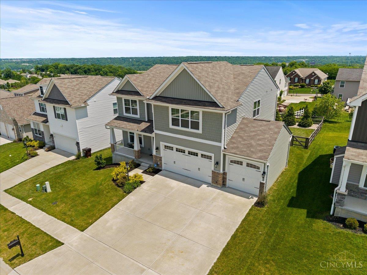 5186 Center View Drive
