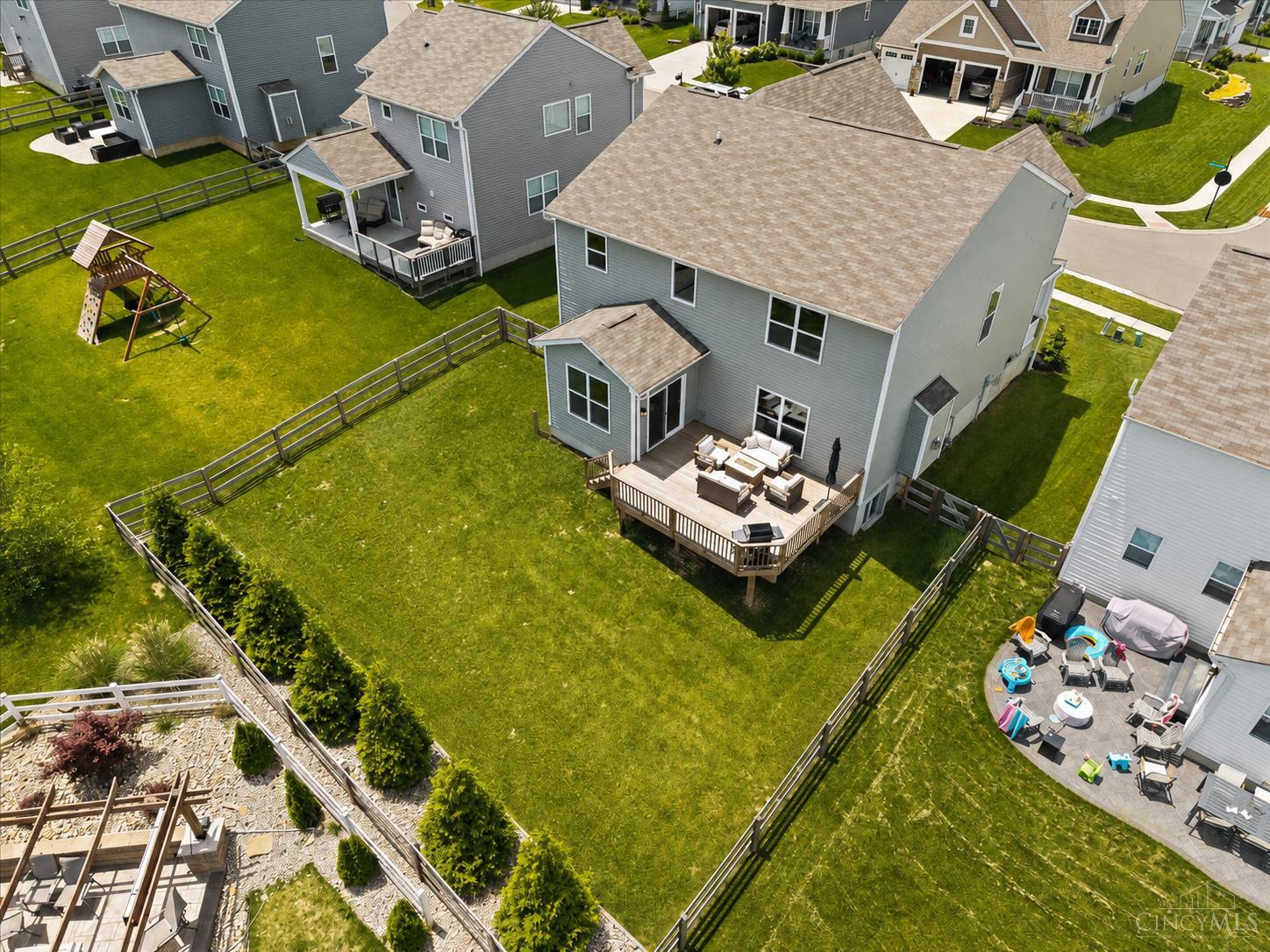 5186 Center View Drive