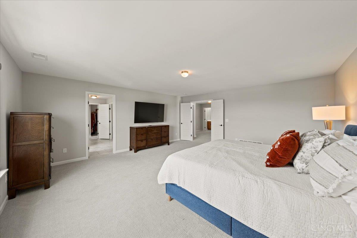 5186 Center View Drive