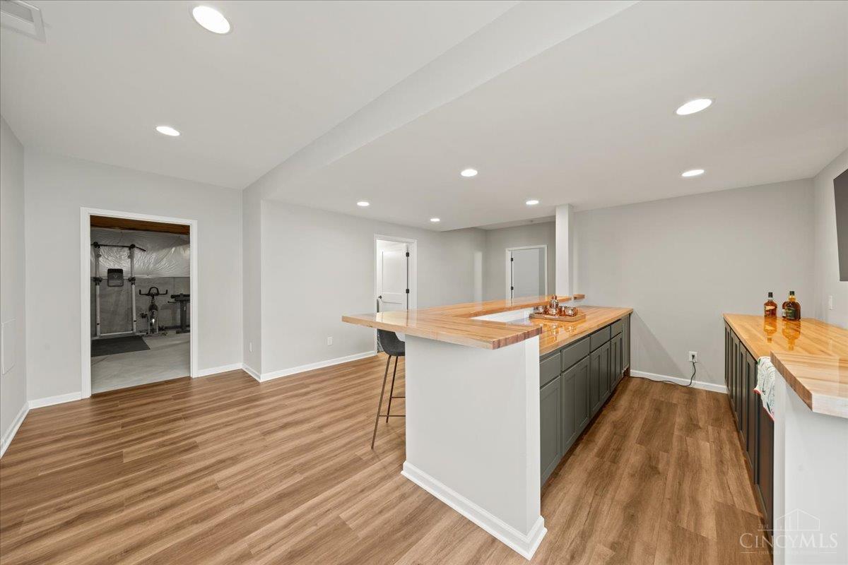 5186 Center View Drive