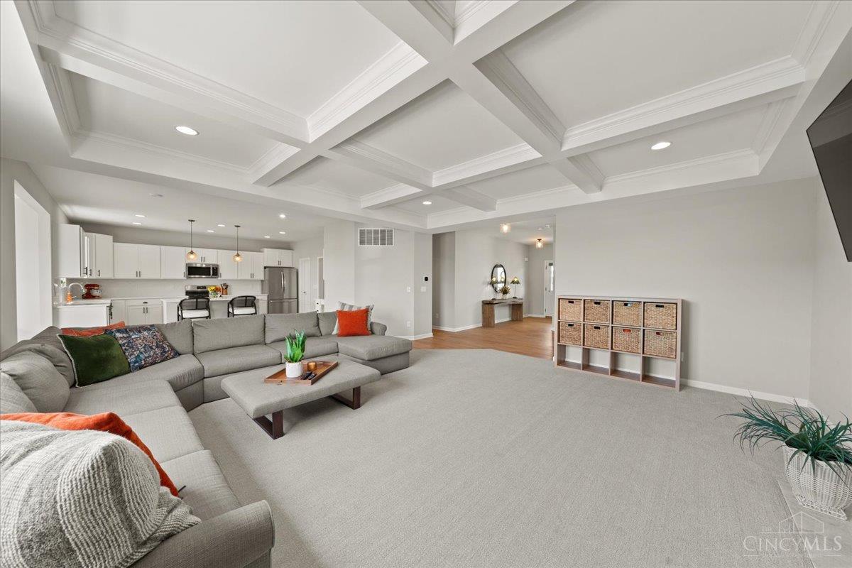 5186 Center View Drive