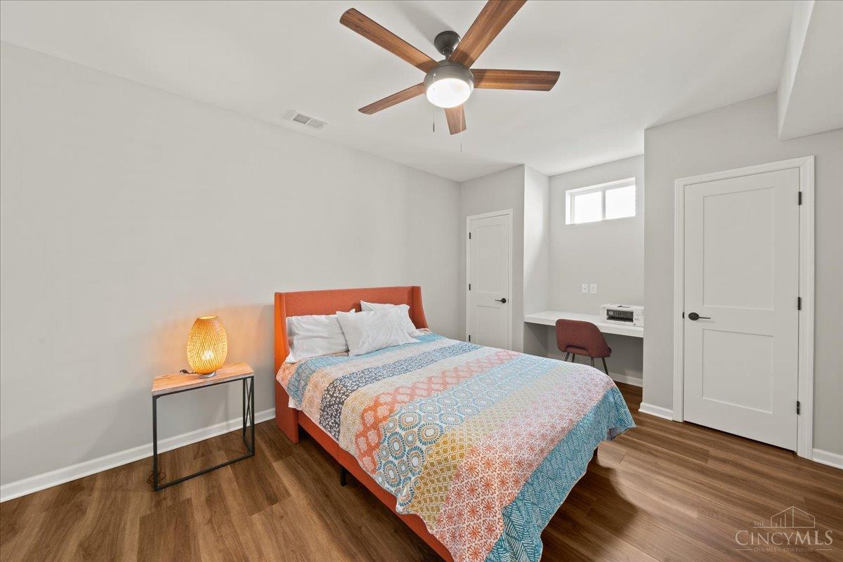 5186 Center View Drive
