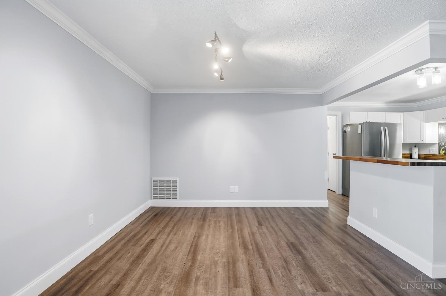 4274 Paul Road 27
