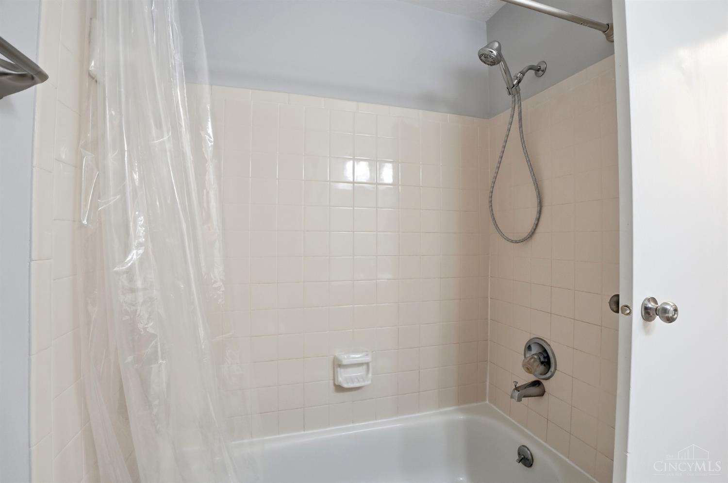 4274 Paul Road 27