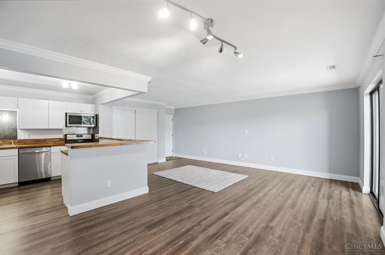 4274 Paul Road 27
