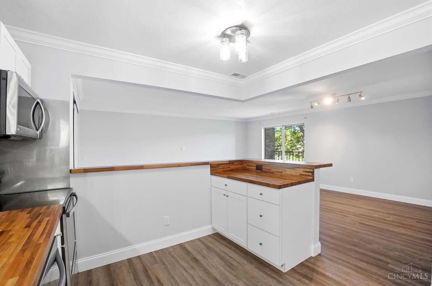 4274 Paul Road 27