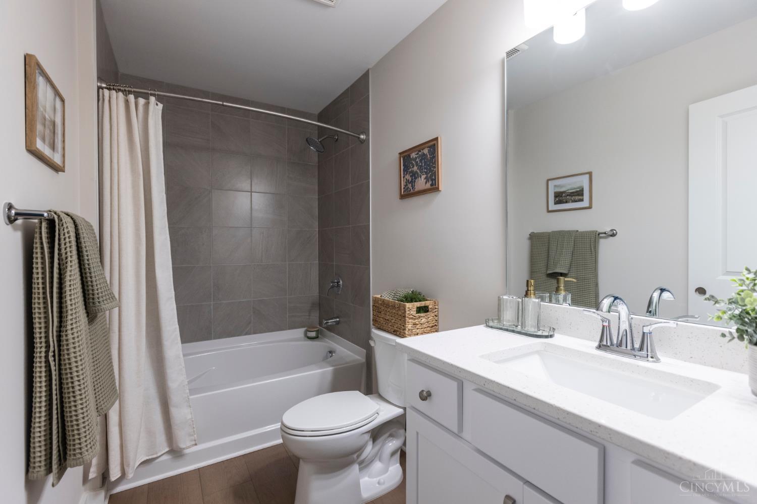 8389 Anderson Grove