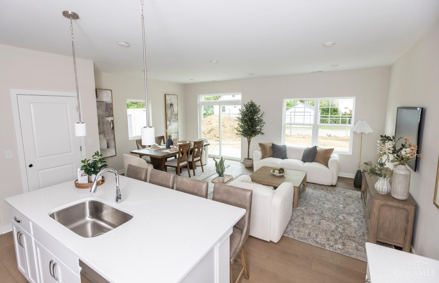 8389 Anderson Grove