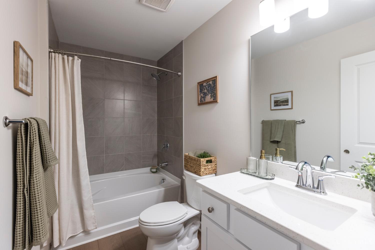 8389 Anderson Grove