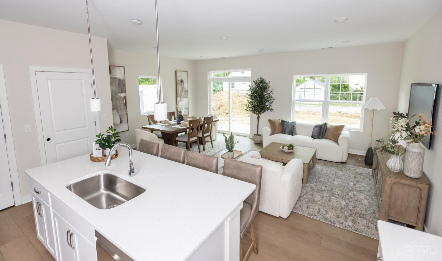 8389 Anderson Grove