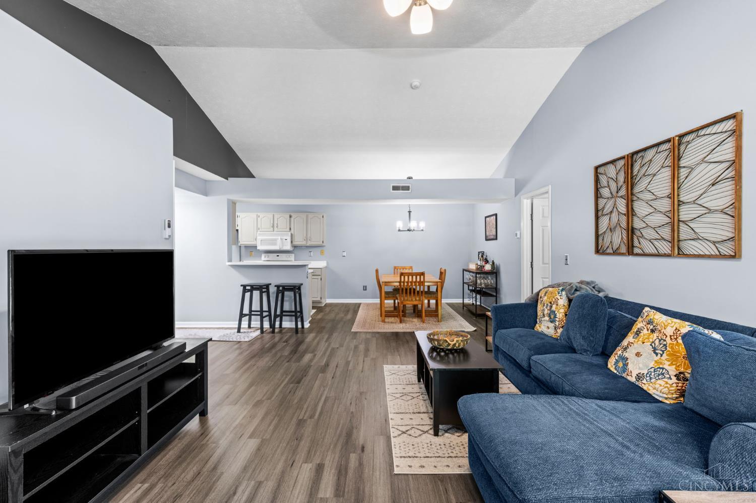 9860 Regatta Drive 305