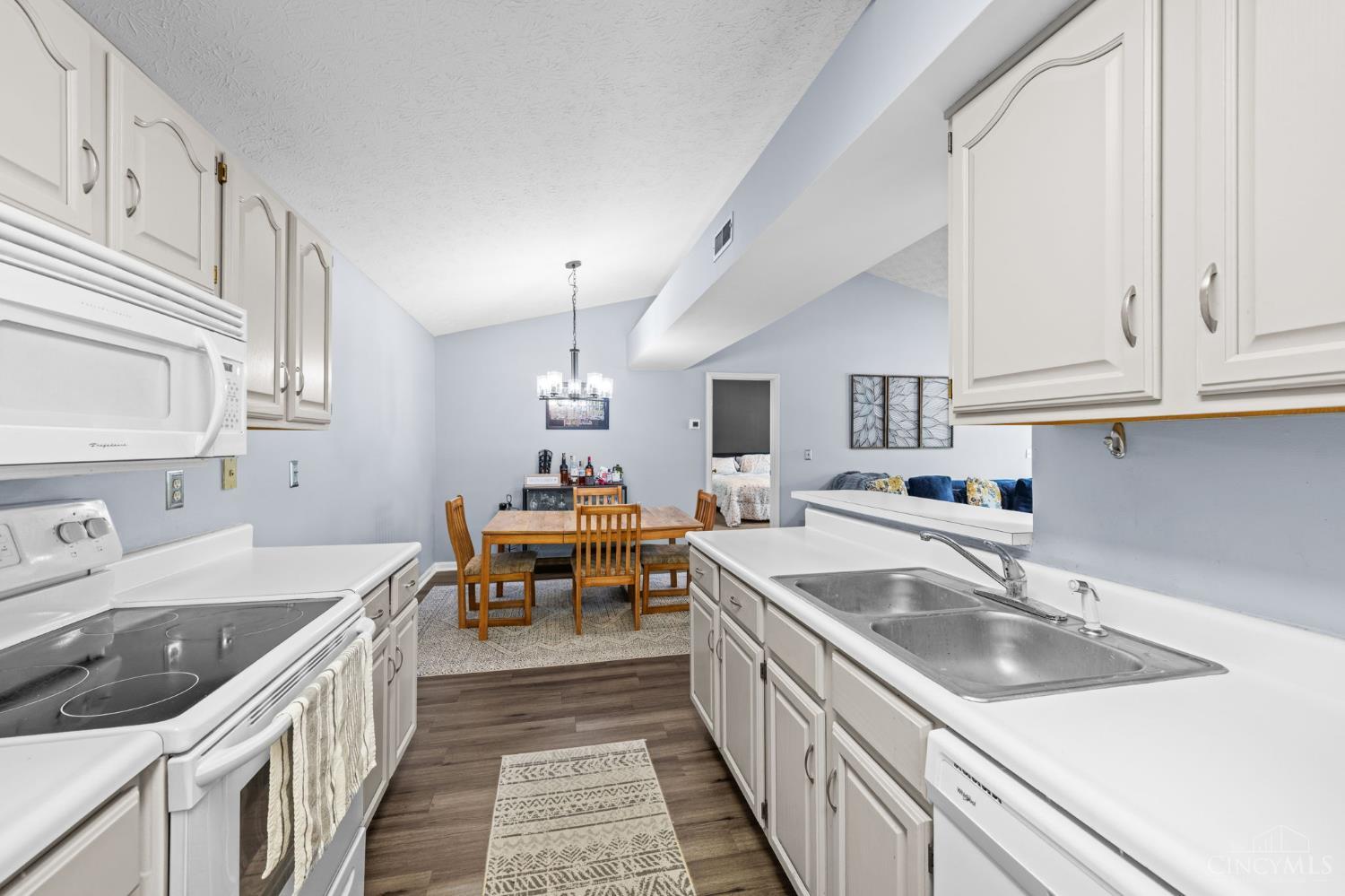 9860 Regatta Drive 305