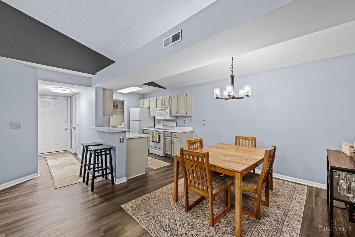 9860 Regatta Drive 305