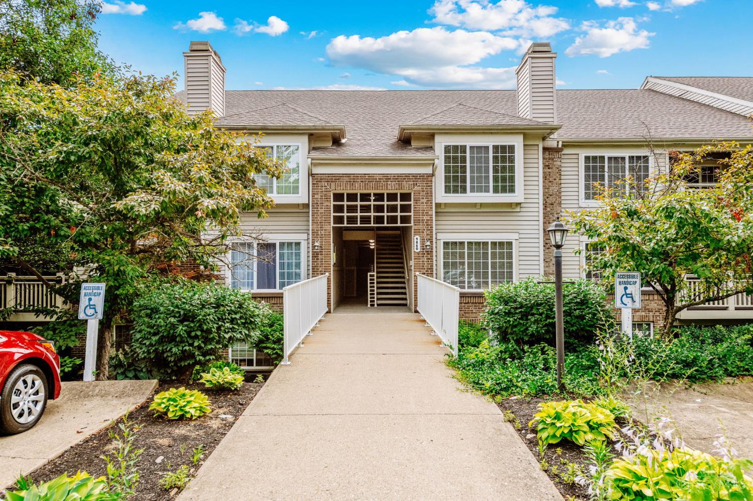 9860 Regatta Drive 305