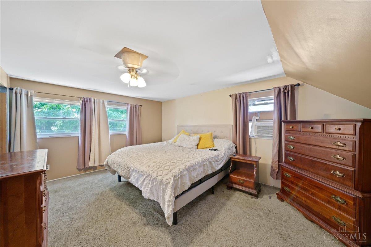 5455 Hyacinth Terrace