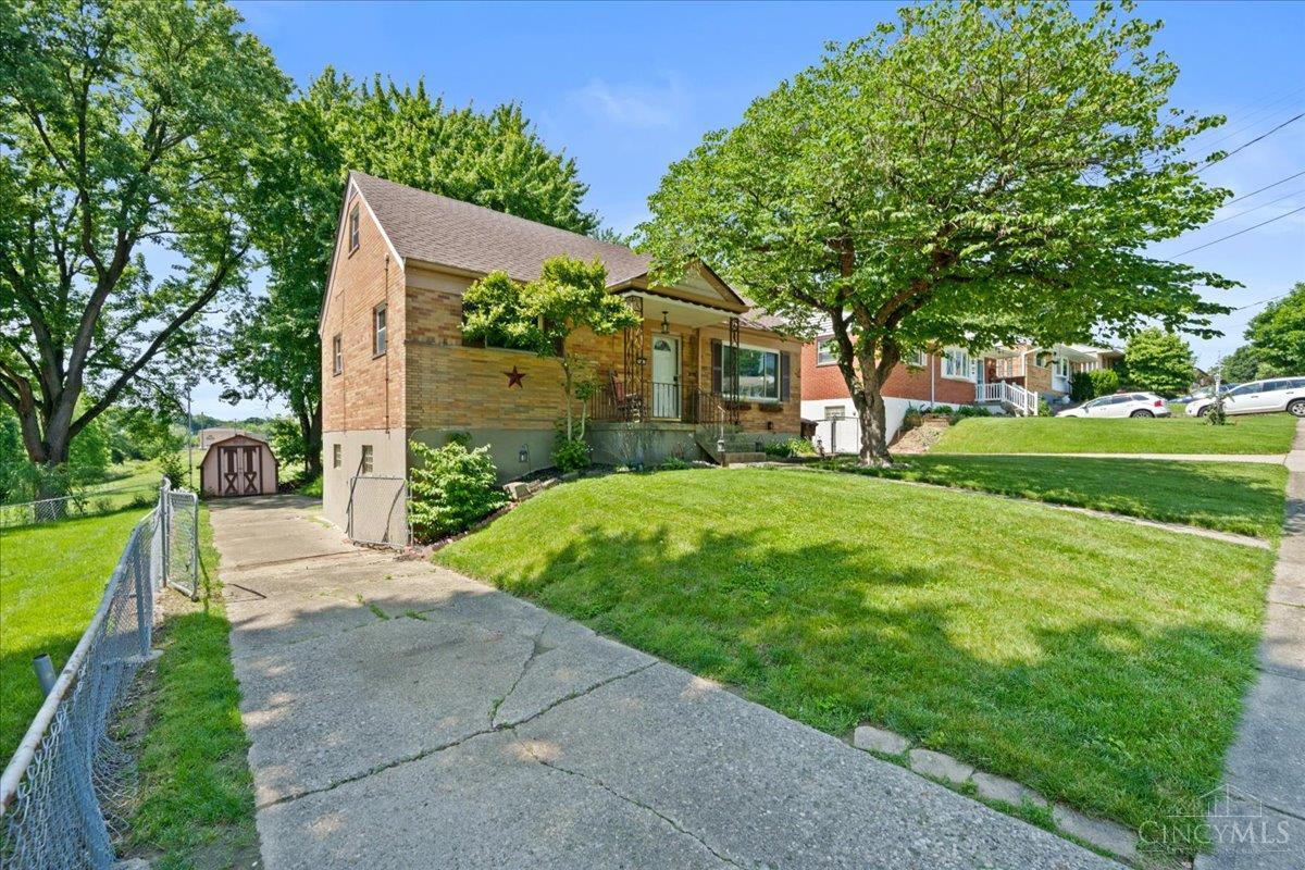 5455 Hyacinth Terrace