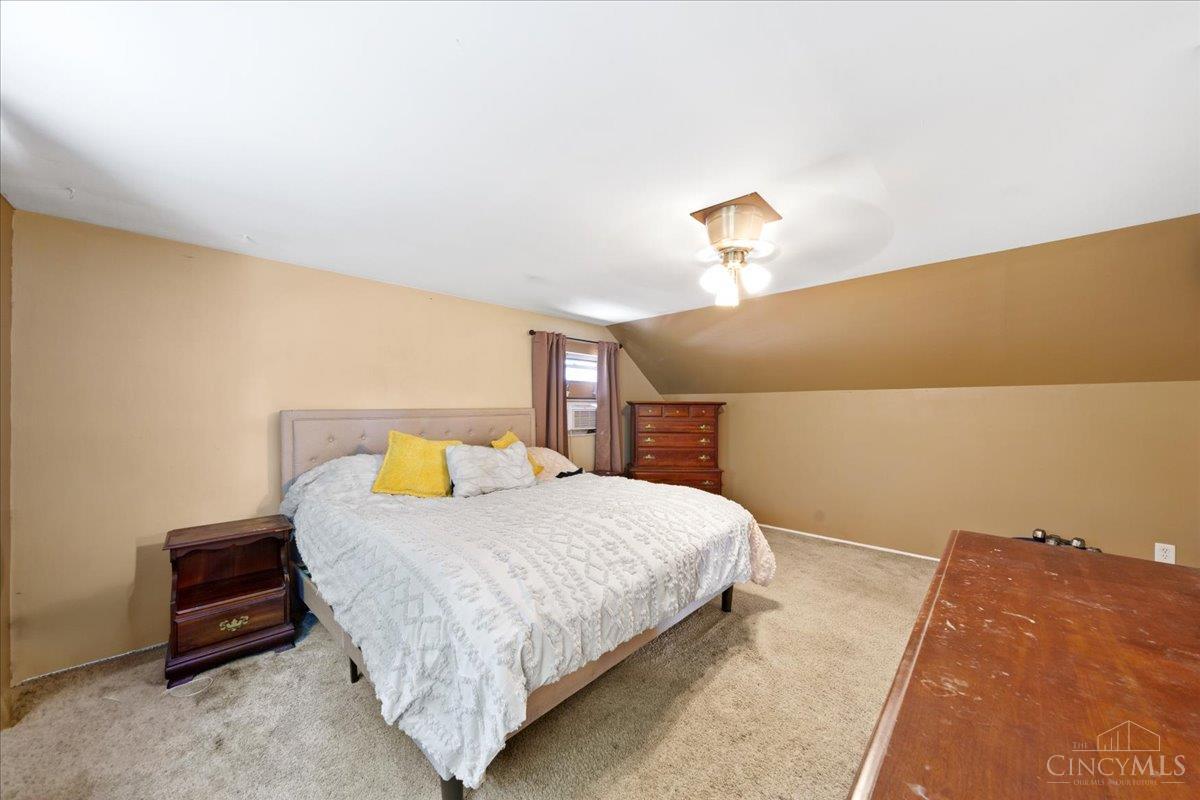 5455 Hyacinth Terrace