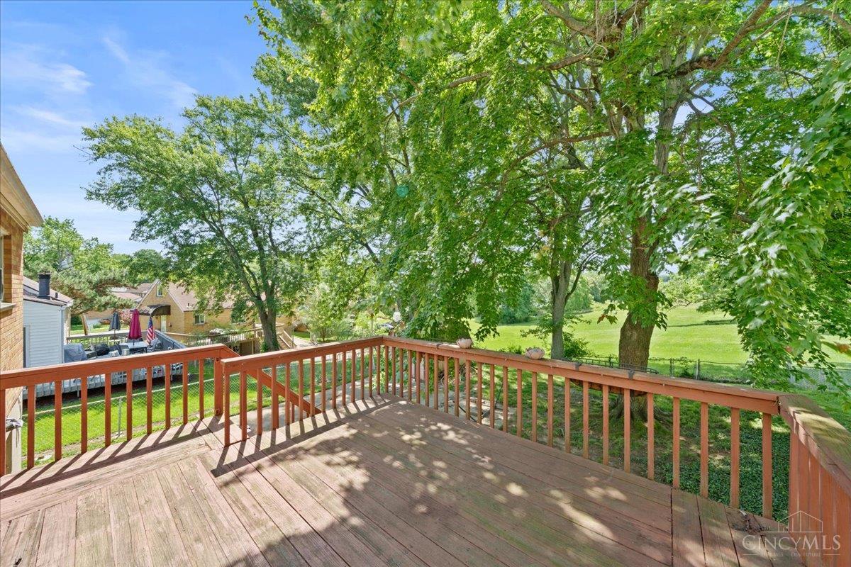 5455 Hyacinth Terrace