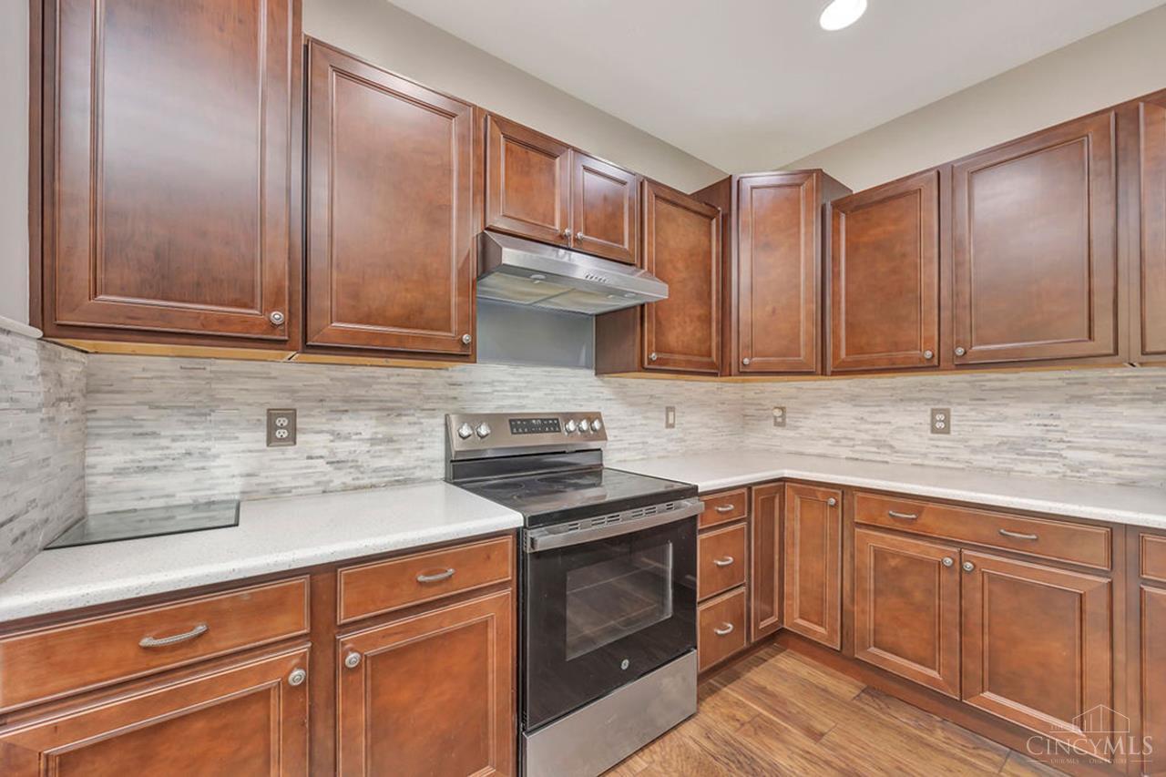 10125 Arnold Drive