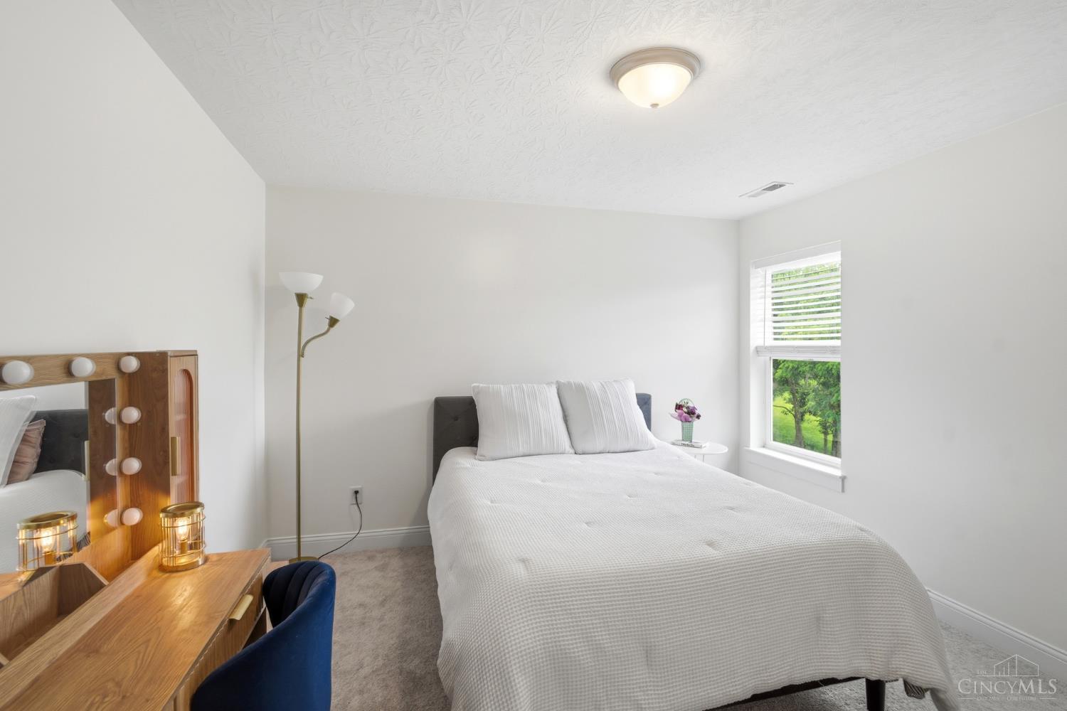 8007 Acorn Trail