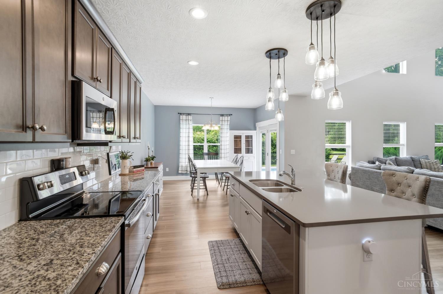 8007 Acorn Trail