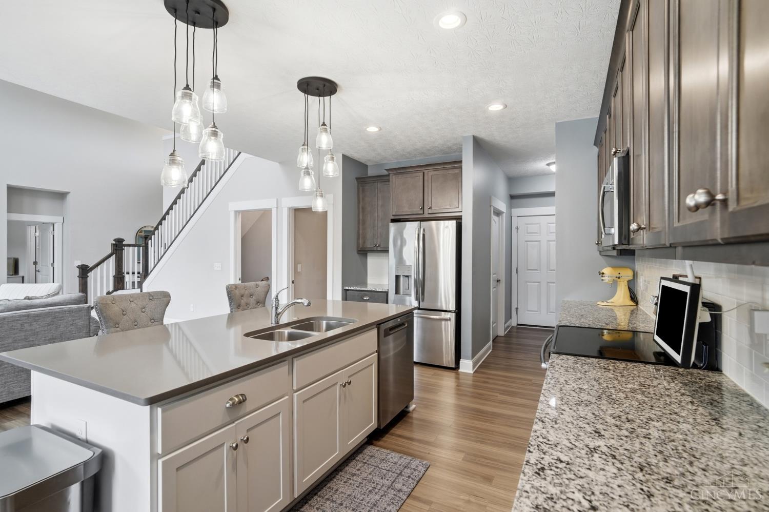 8007 Acorn Trail