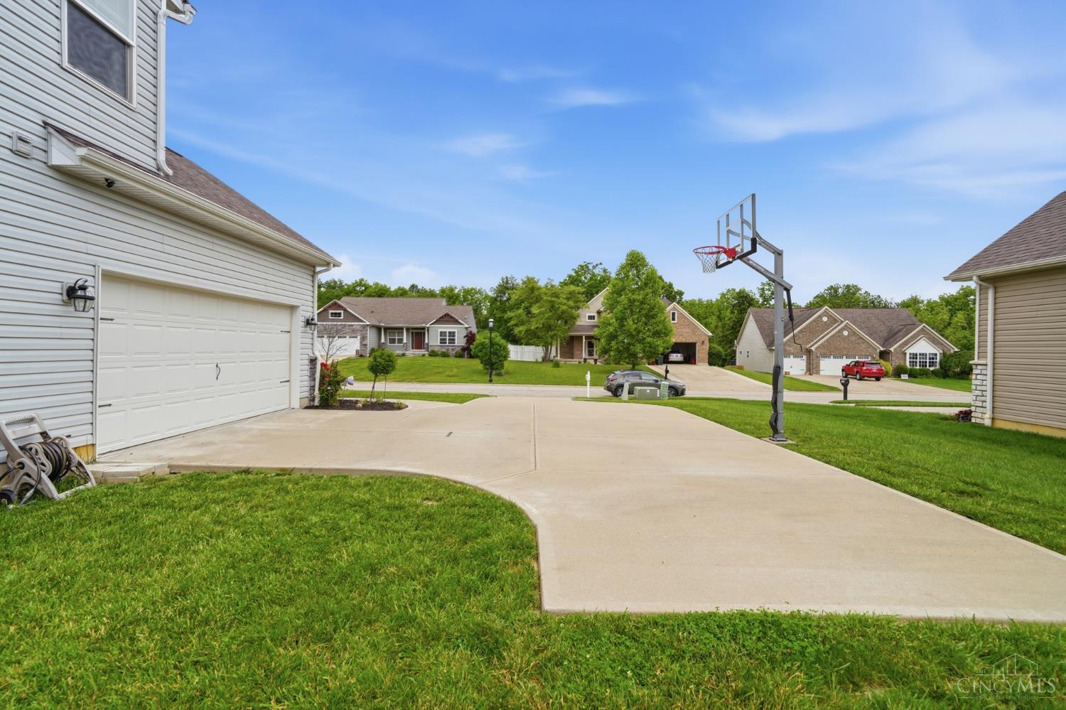 8007 Acorn Trail