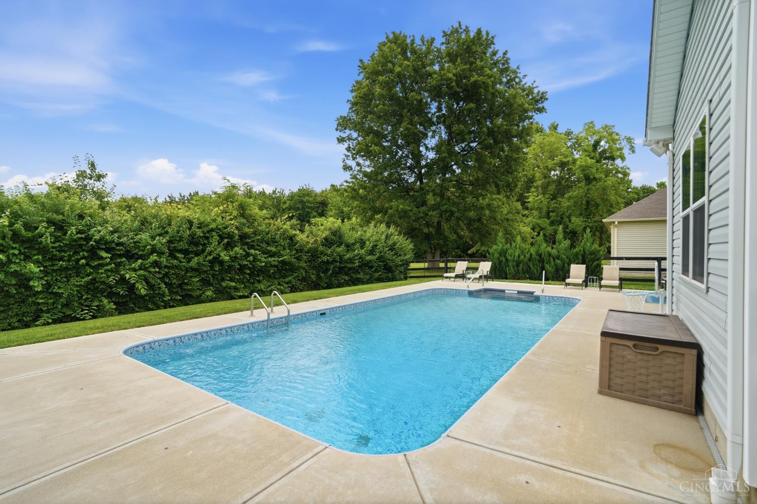 8007 Acorn Trail