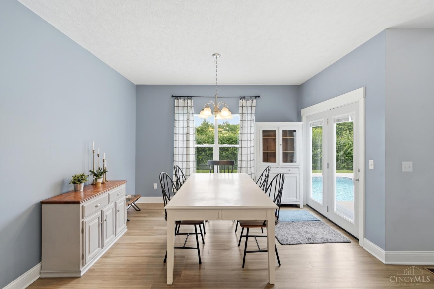 8007 Acorn Trail