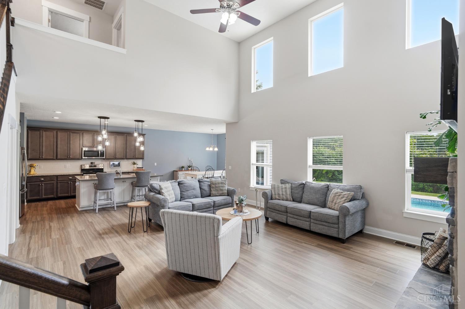 8007 Acorn Trail