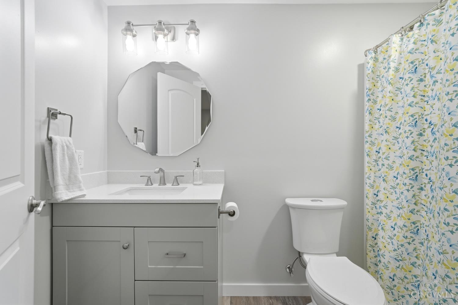 8007 Acorn Trail