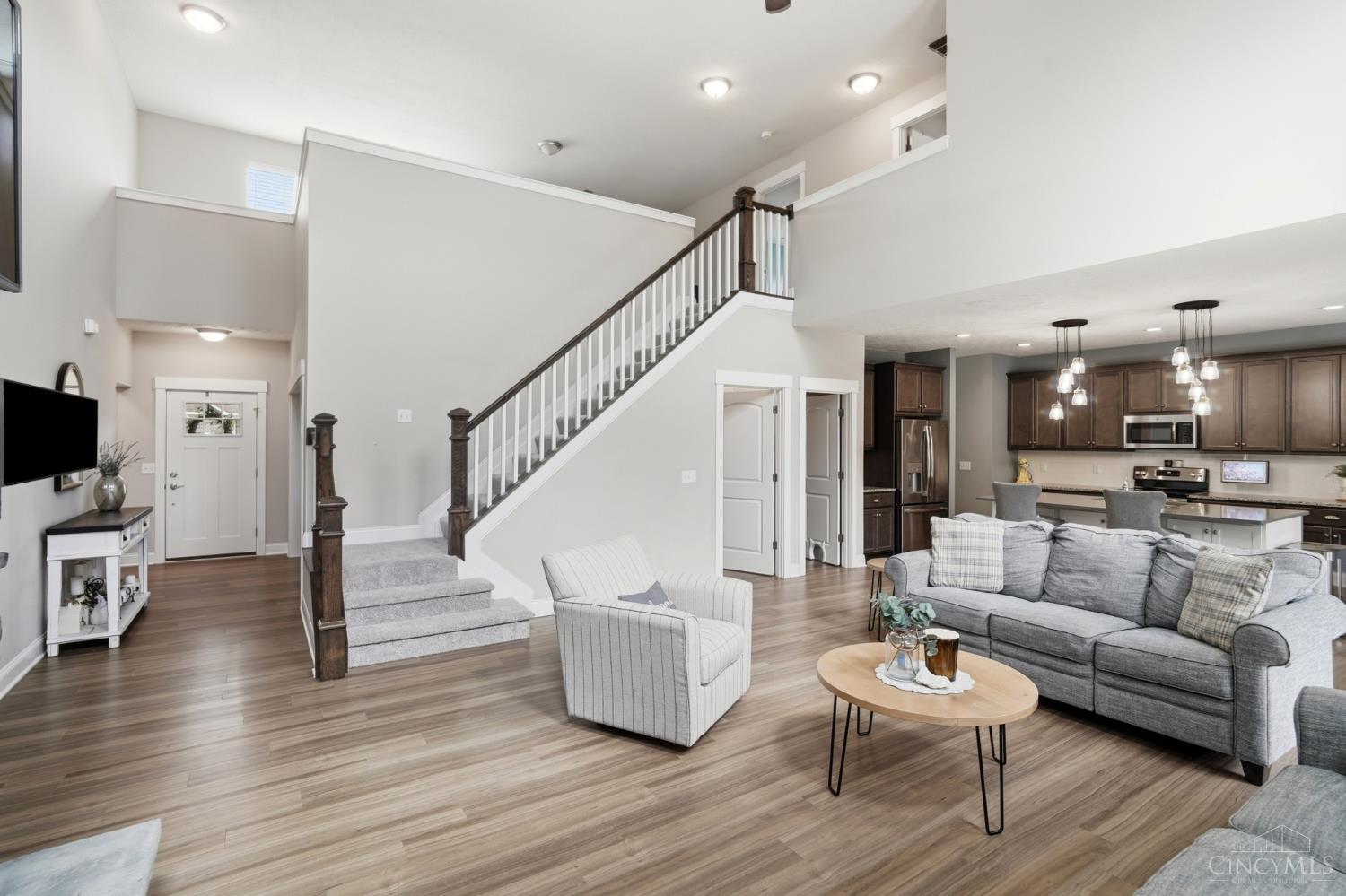 8007 Acorn Trail