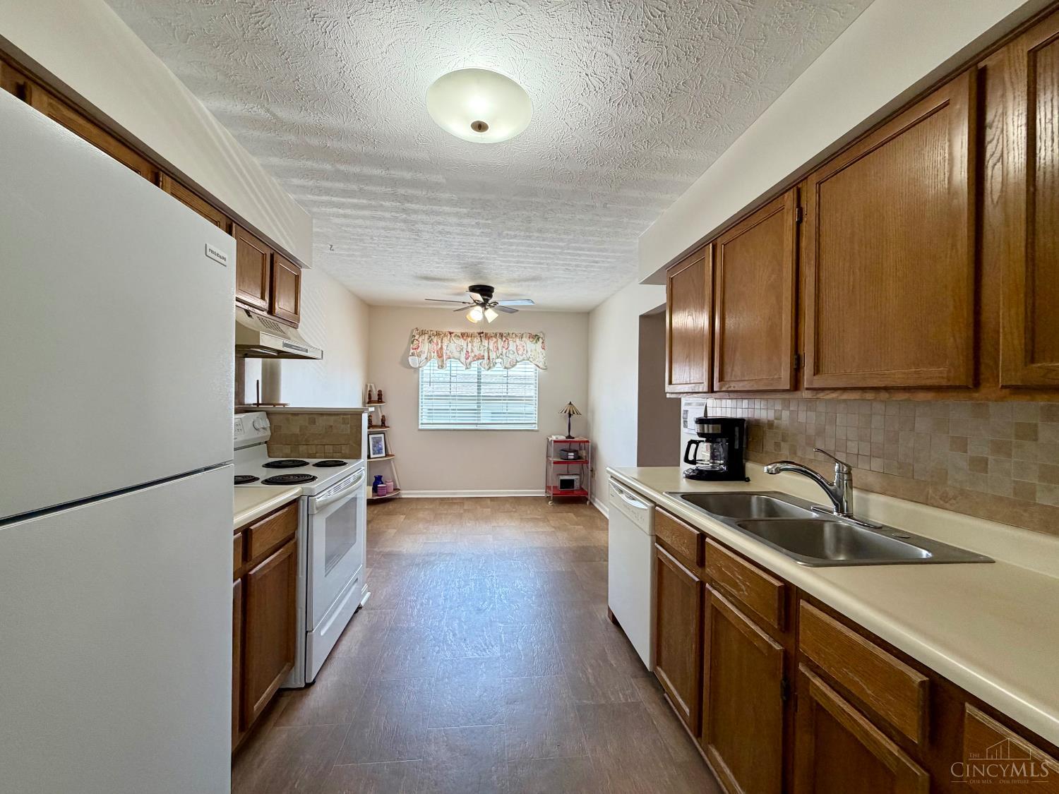1572 Gelhot Drive 121
