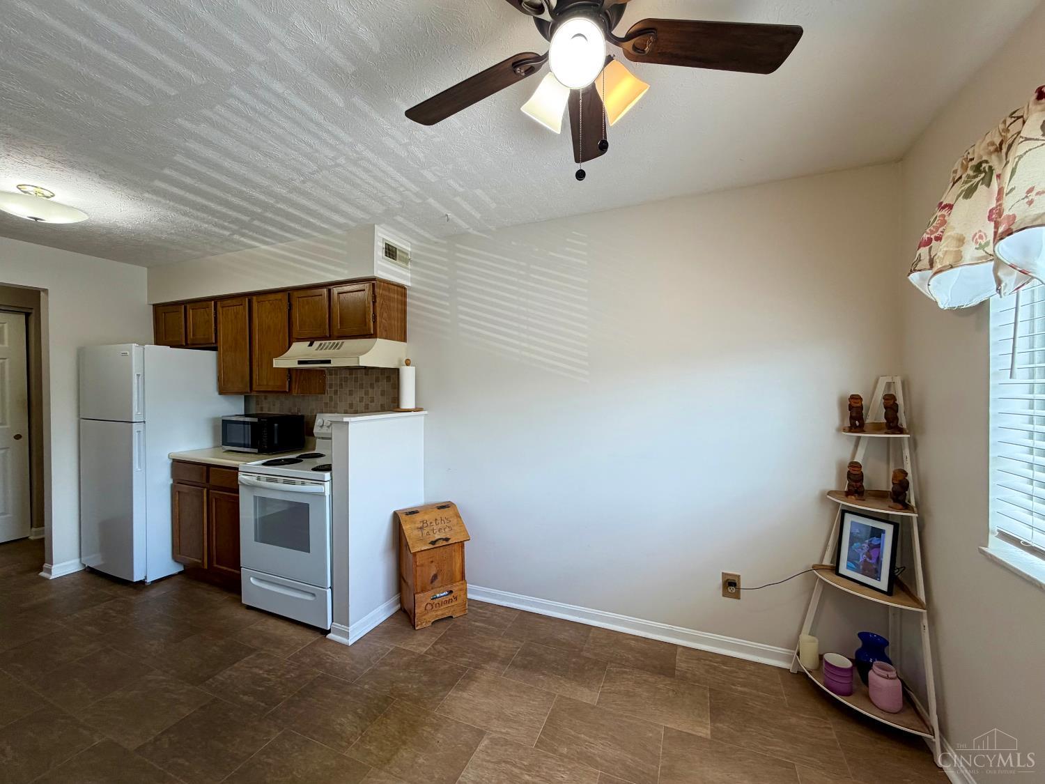 1572 Gelhot Drive 121
