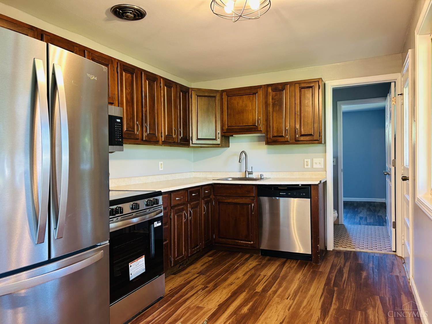 5419 Lariat Drive