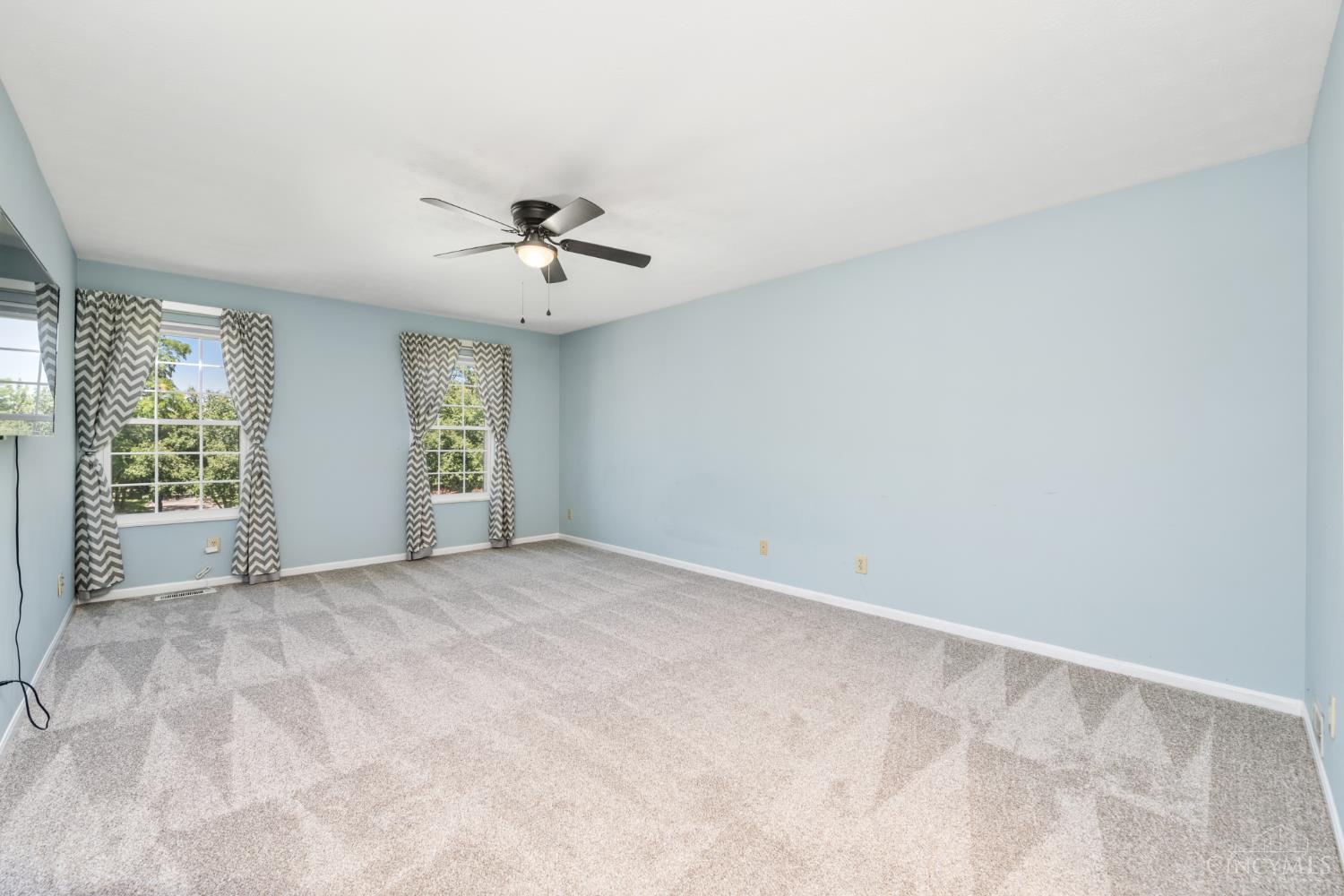 943 Saffron Lane