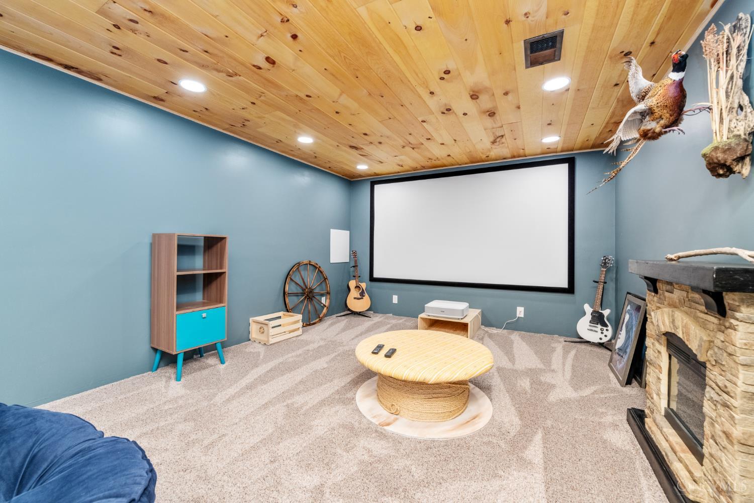 943 Saffron Lane