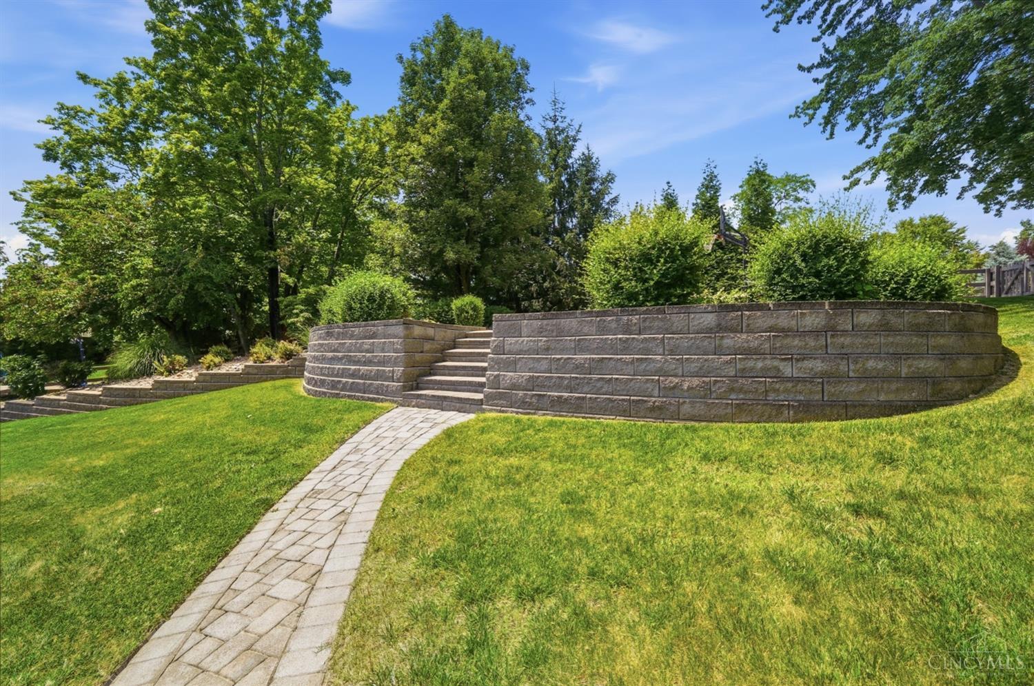 5629 Bluepine Drive