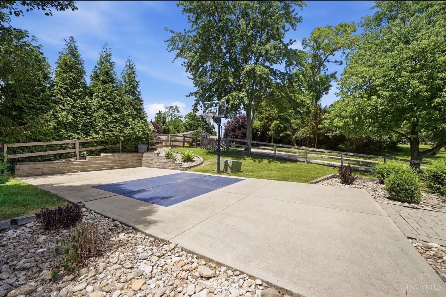 5629 Bluepine Drive