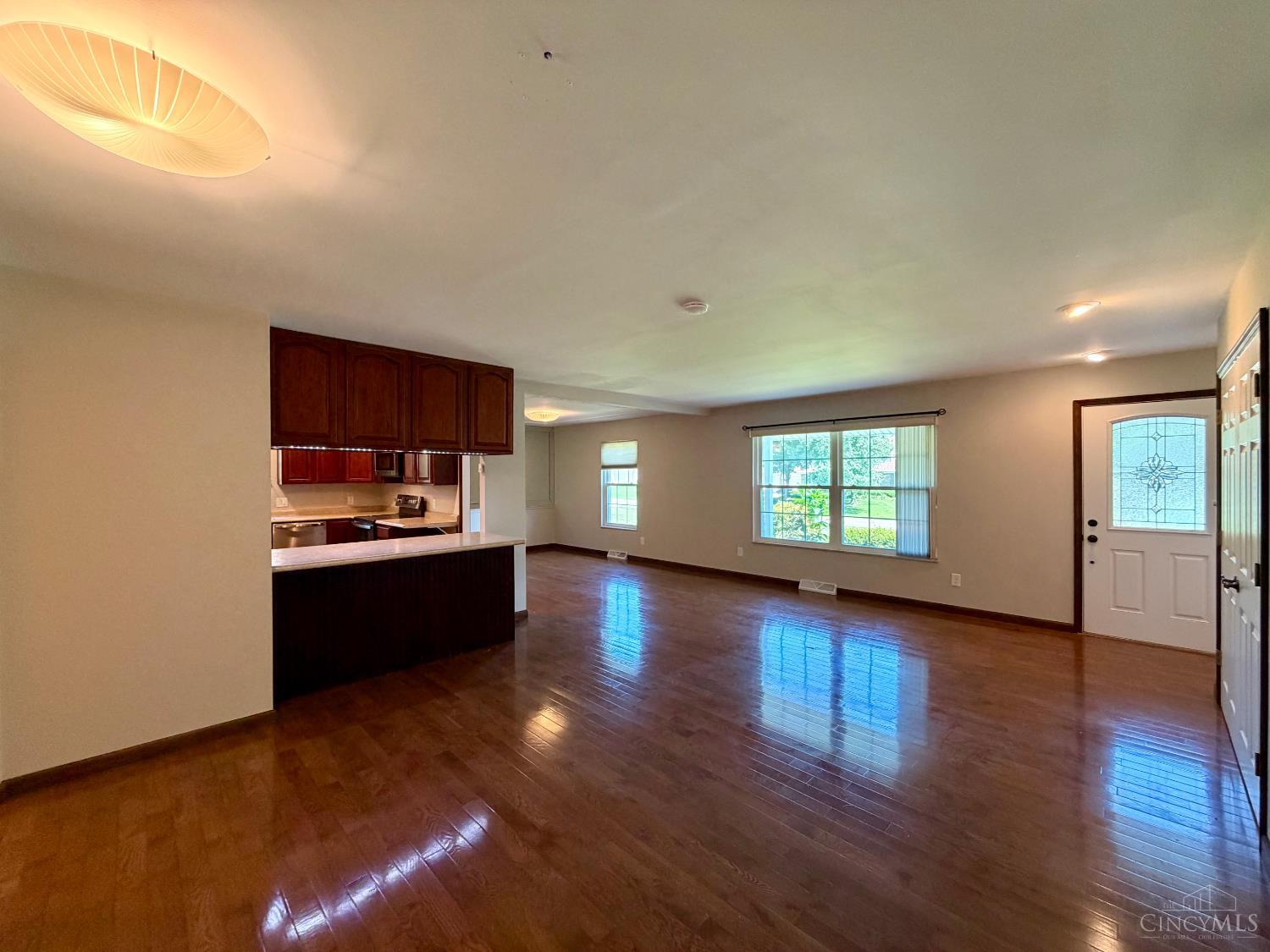 6707 Apache Way