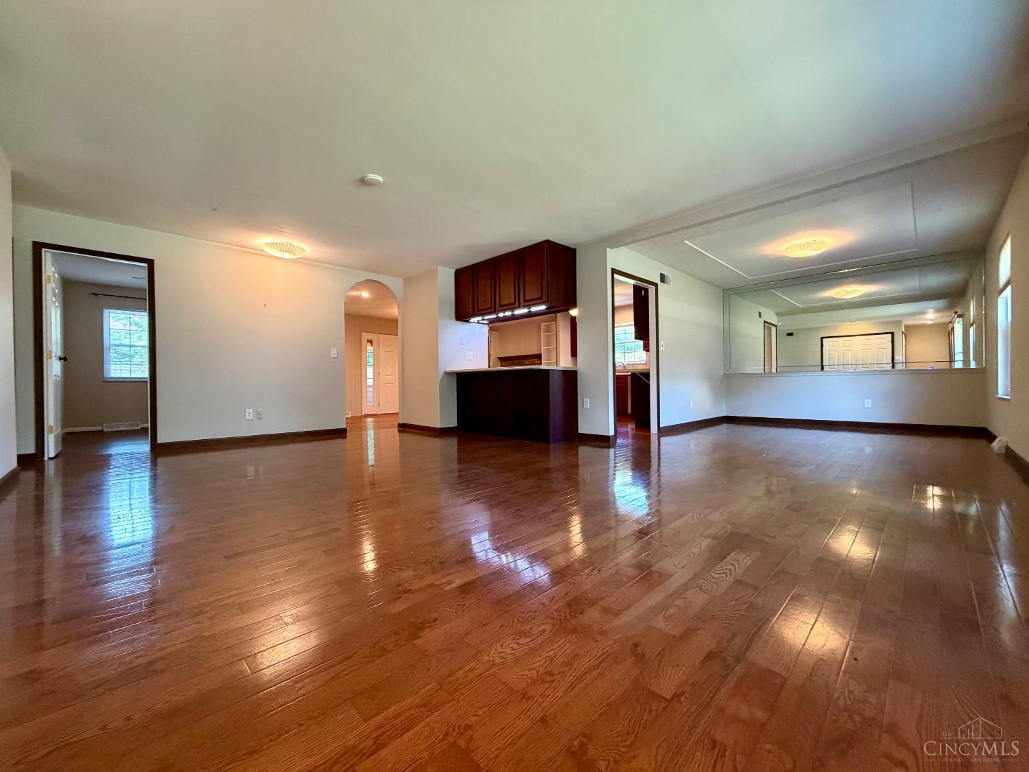 6707 Apache Way