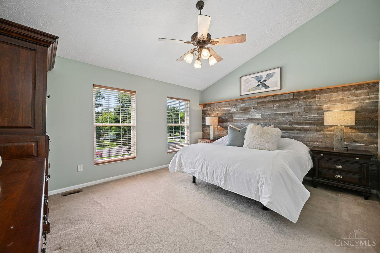 6590 Waverly Park