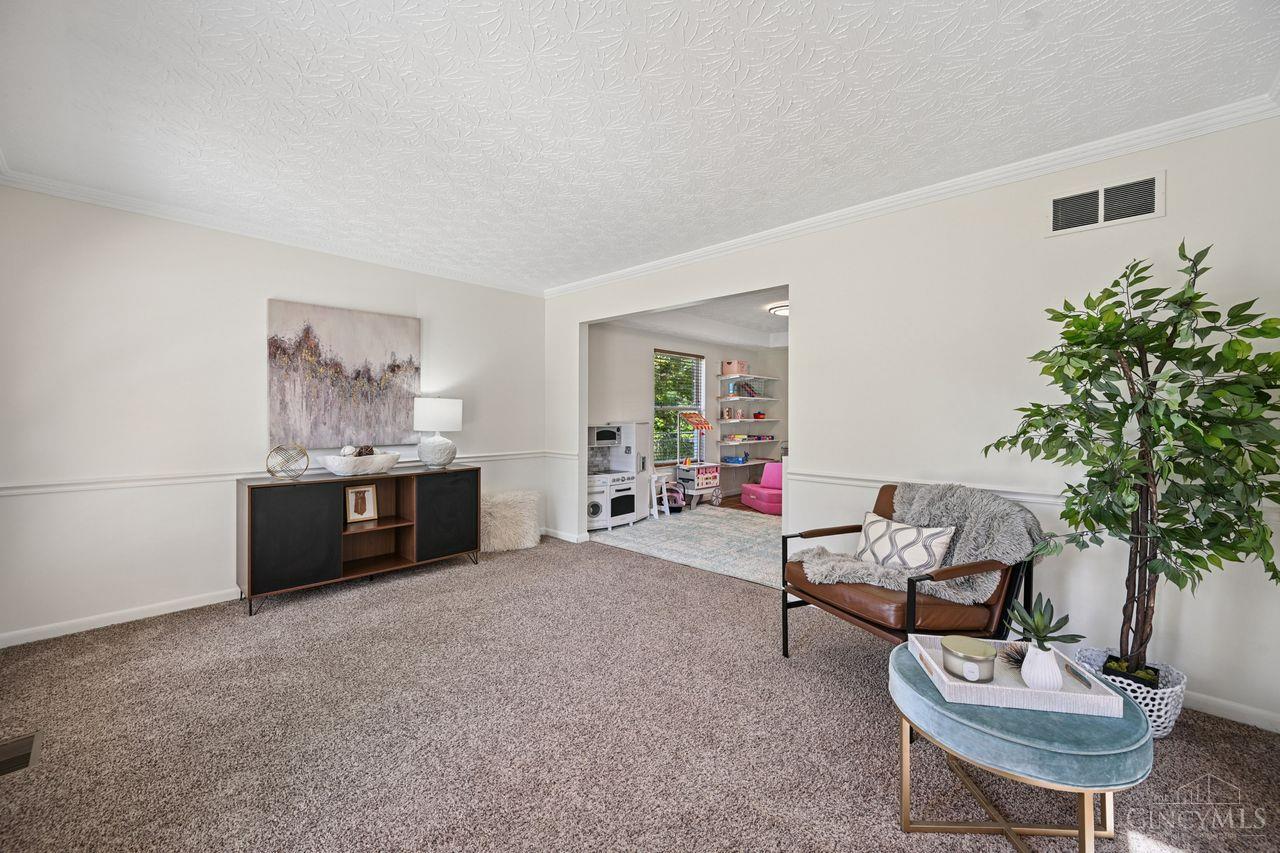 6590 Waverly Park