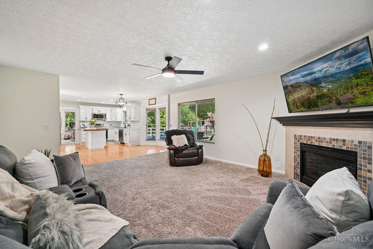 6590 Waverly Park