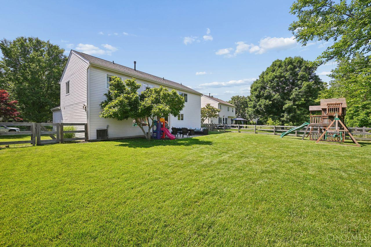 6590 Waverly Park