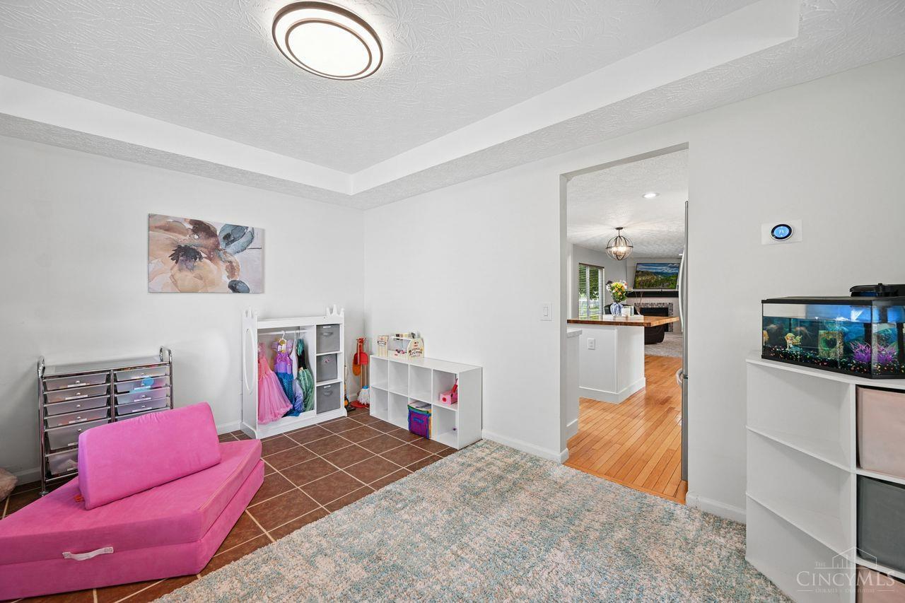 6590 Waverly Park
