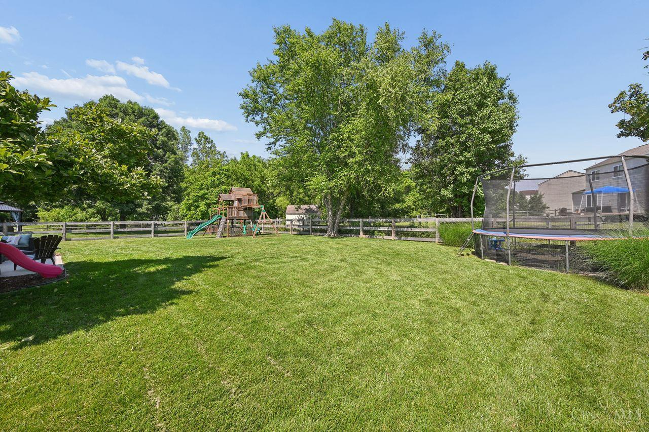 6590 Waverly Park